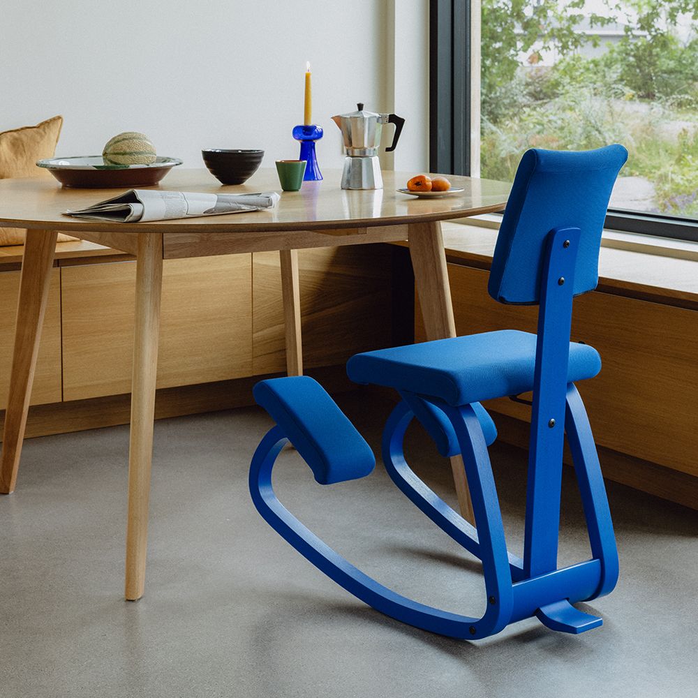 Variable Plus Kneeling Chair — Ergonomic Monochrome Design by Varier