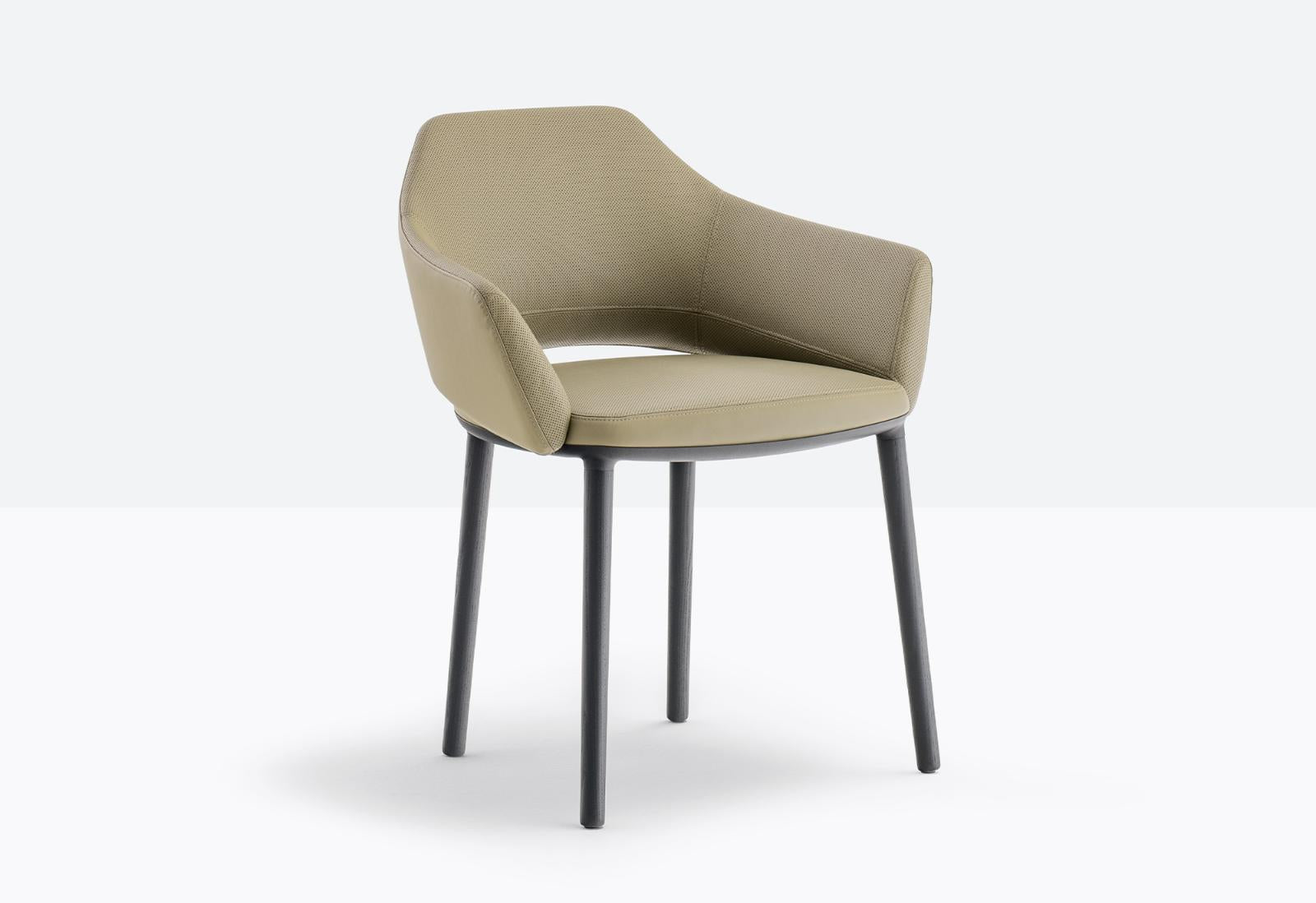 Vic 645 Dining Chair with Armrests | Luxury Design | Pedrali