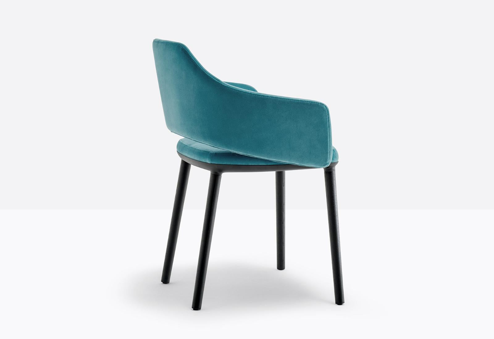 Vic 645 Dining Chair with Armrests | Luxury Design | Pedrali