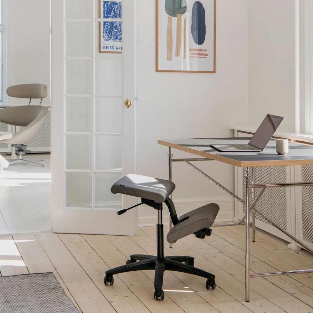 Wing Balans Kneeling Chair | Designed by P Opsvik | Varier