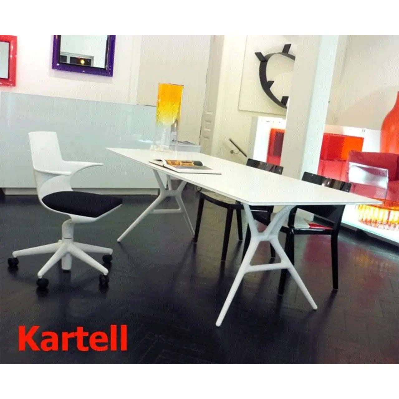 Spoon Folding Table | Designed by Antonio Citterio | Kartell