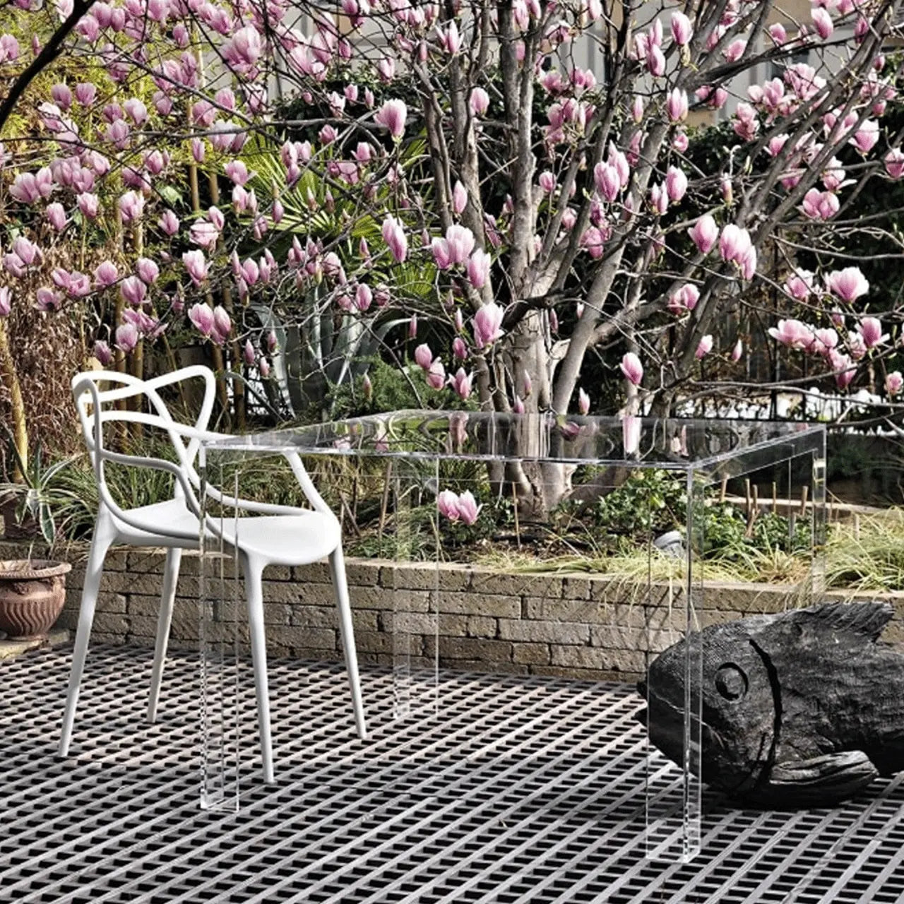 Invisible Dining Table | Luxury Furniture | Kartell