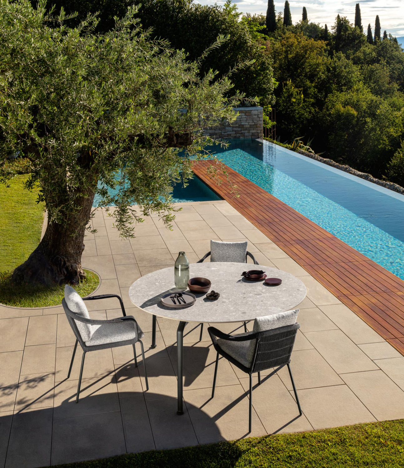 Cruise Alu Round Dining Table | Talenti Outdoor Living