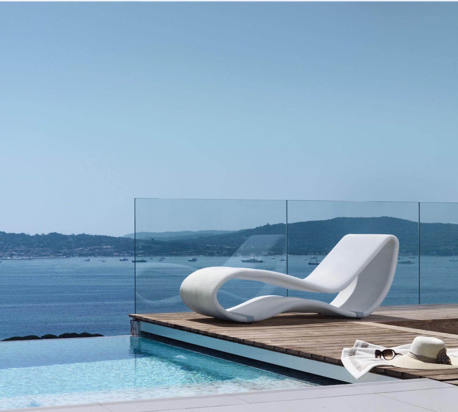 Breez 2.0 Sunbed | Luxury Talenti Outdoor Living