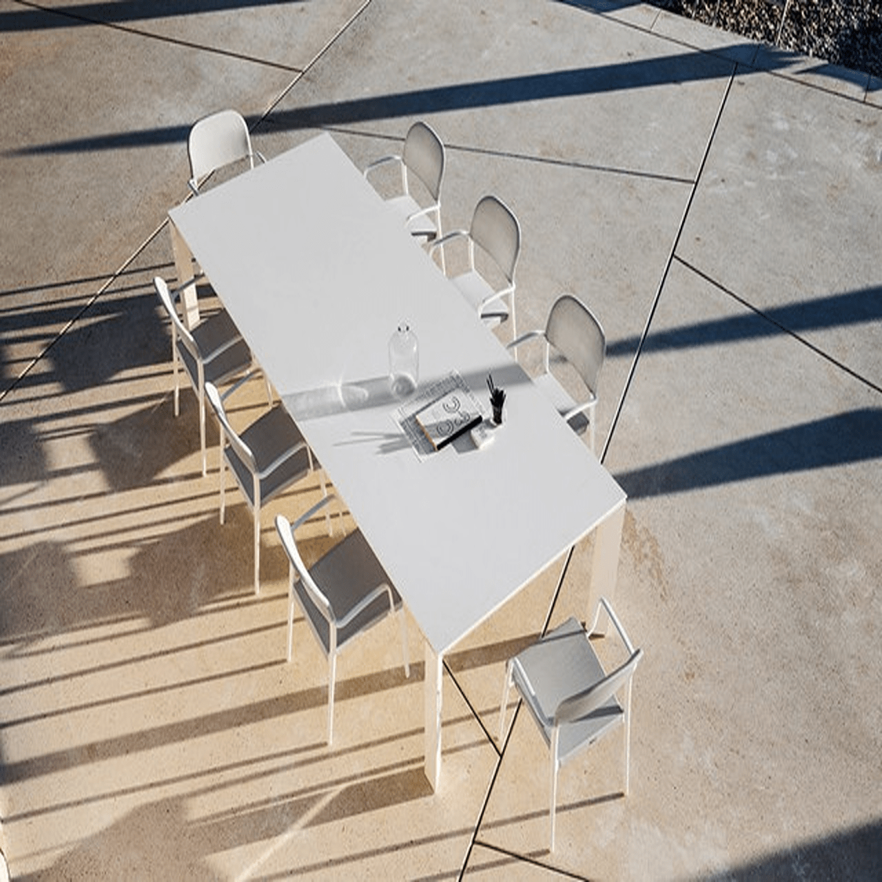 Dolmen Rectangular Extendable Dining Table | Outdoor | Designed by R&S Varaschin | Varaschin