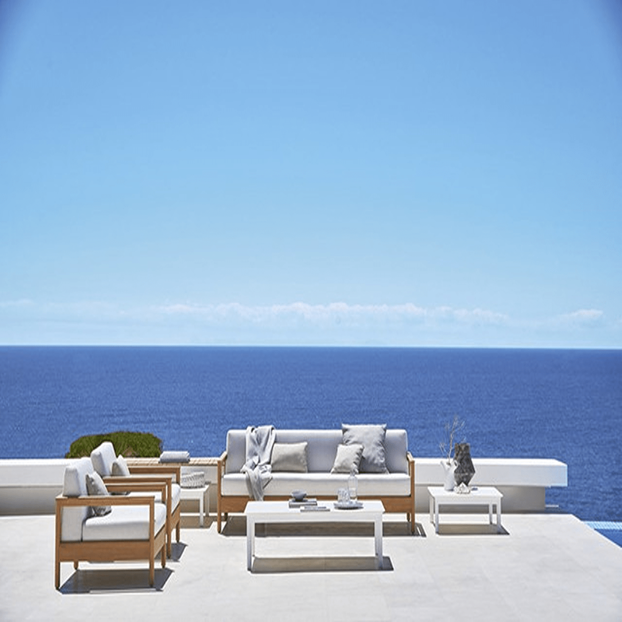 Bali Sofa | Designed by Alessandro Dubini | Varaschin