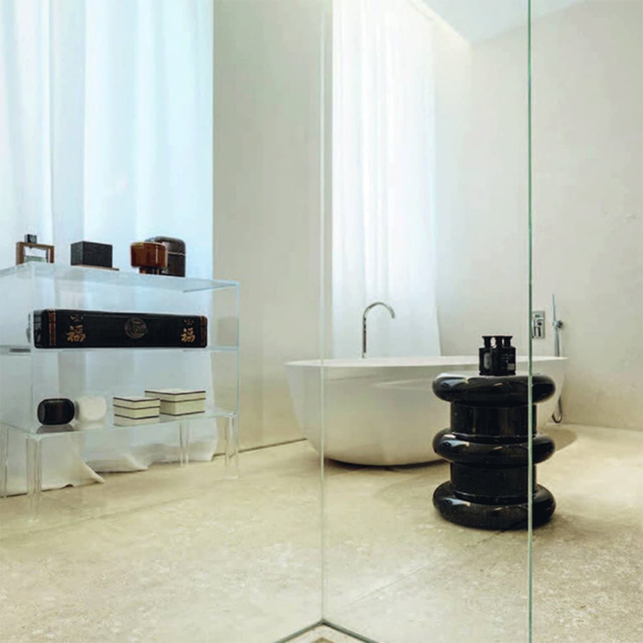 Pilastro Stool | Luxury Furniture | Kartell