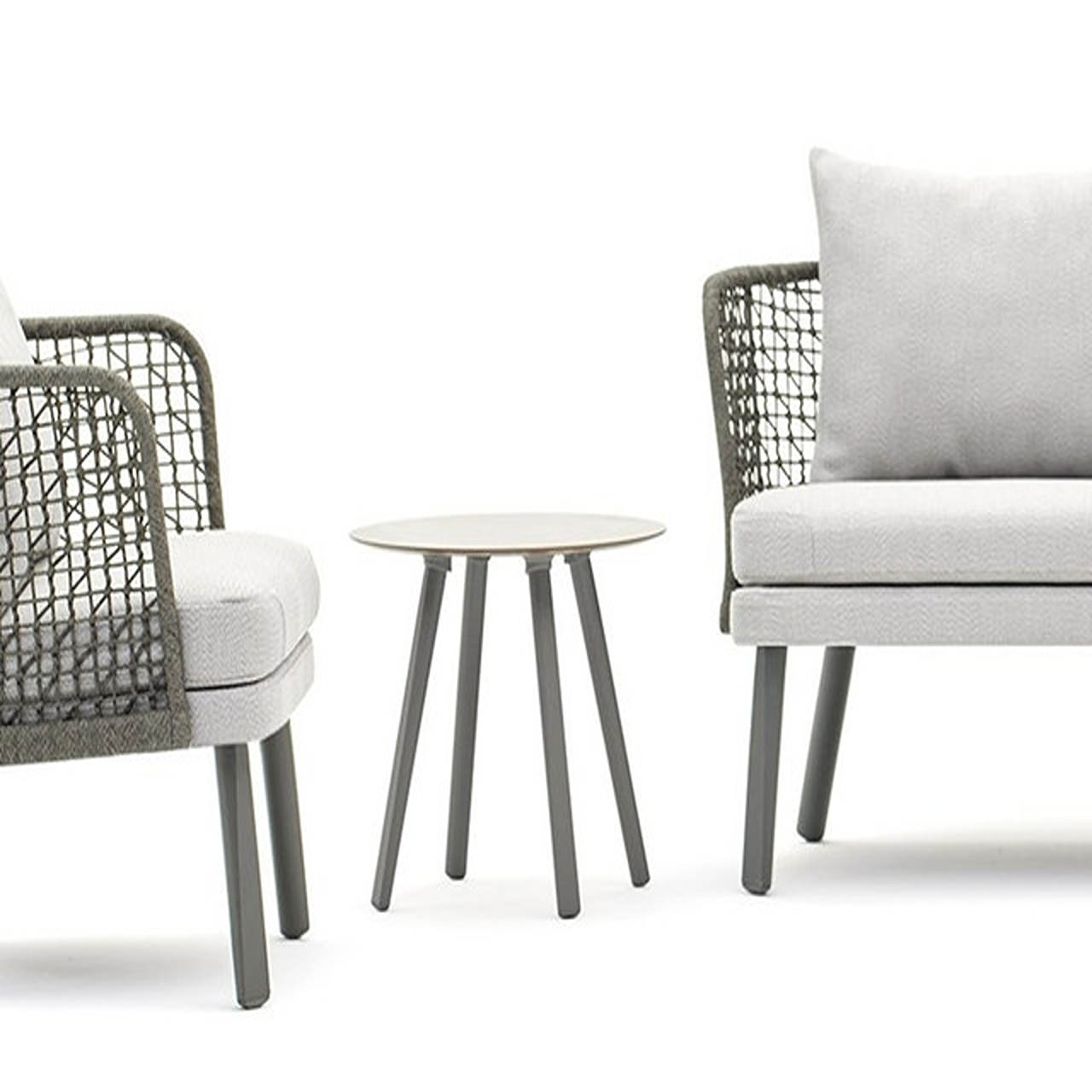 Emma Round Coffee Table | Designed by Monica Armani | Varaschin