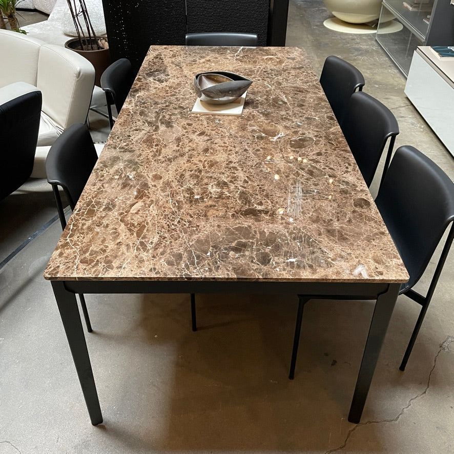 Hug Rectangular Dining Table | Designed by Rune | Arflex