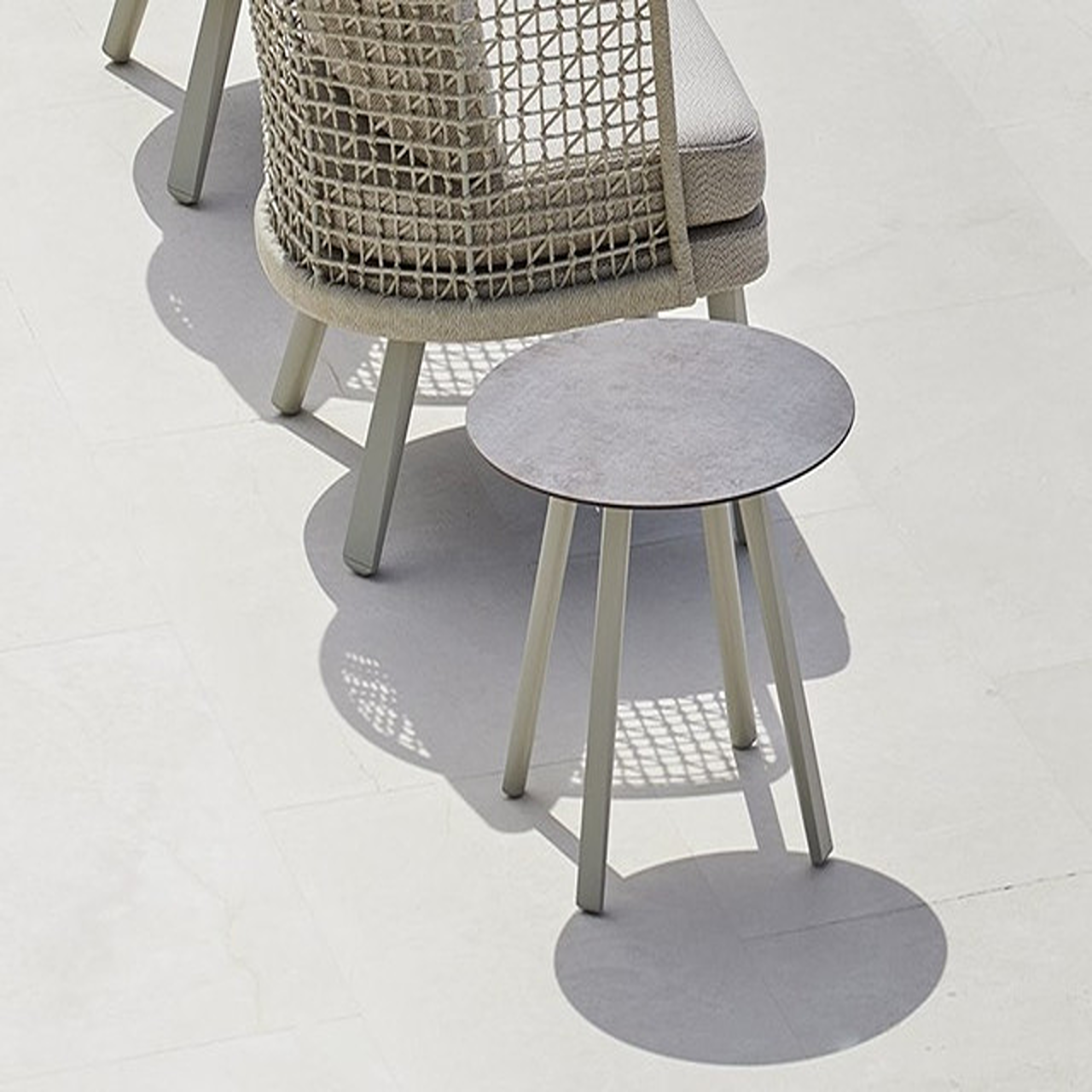 Emma Round Coffee Table | Designed by Monica Armani | Varaschin