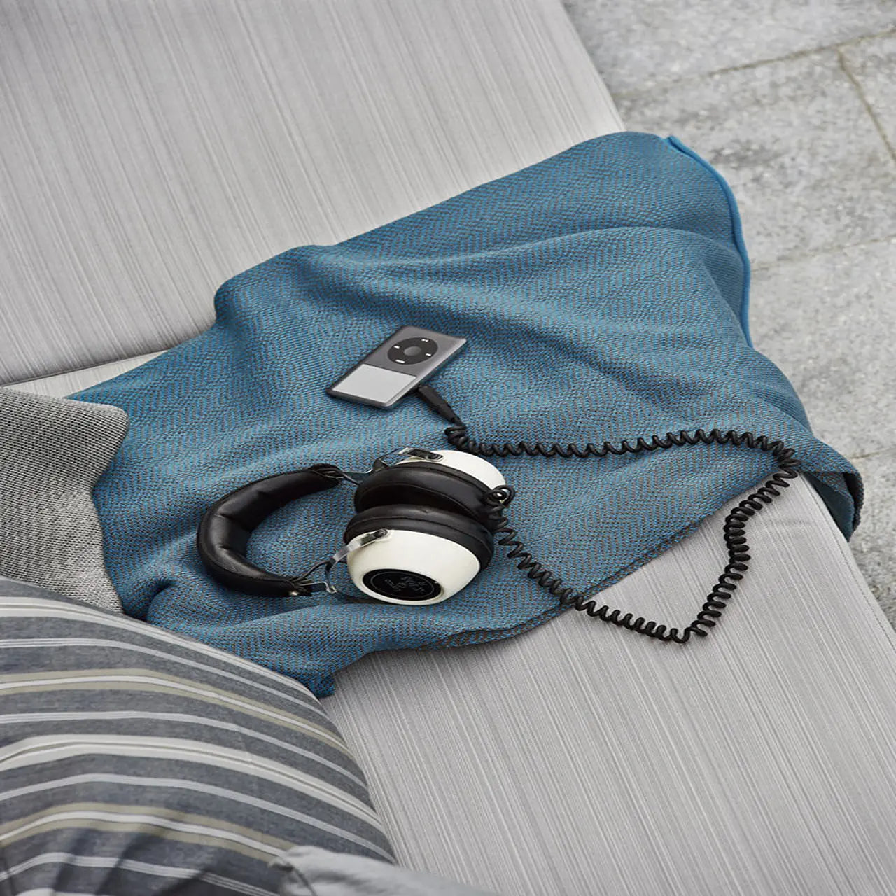 Trama Blanket Teal Bronze | Designed by R&D | Varaschin