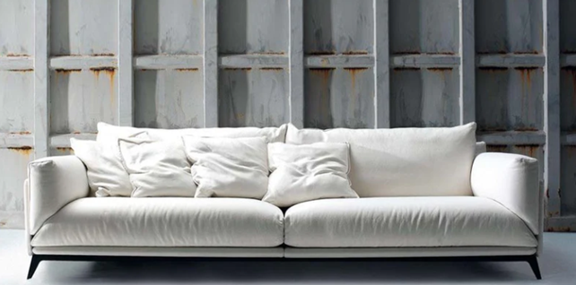 Faubourg Sofa | Indoor | Designed by Carlo Colombo | Arflex