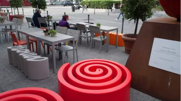 Summertime Round Pouf | Designed by Giò Colonna Romano | Slide Design
