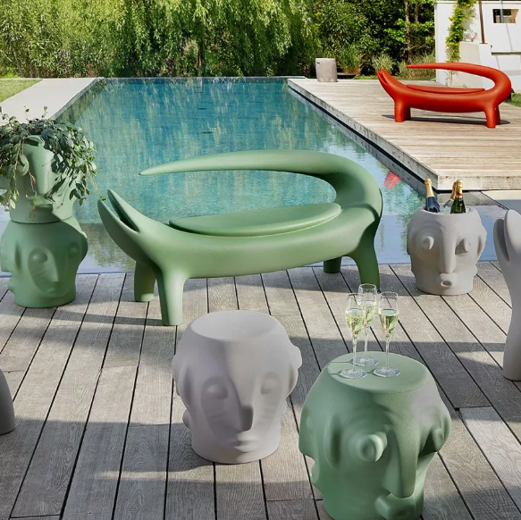 Big Kroko Bench | Designed by Marcantonio | Slide Design