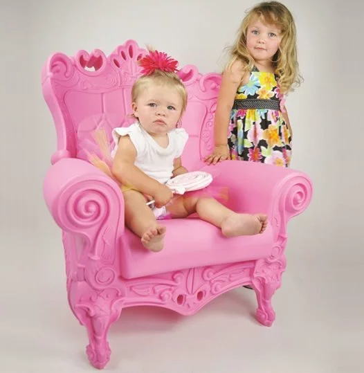Little Queen of Love Armchair | Slide Design
