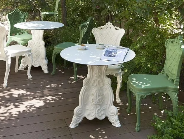 Lord of Love Round Dining Table | Slide Design