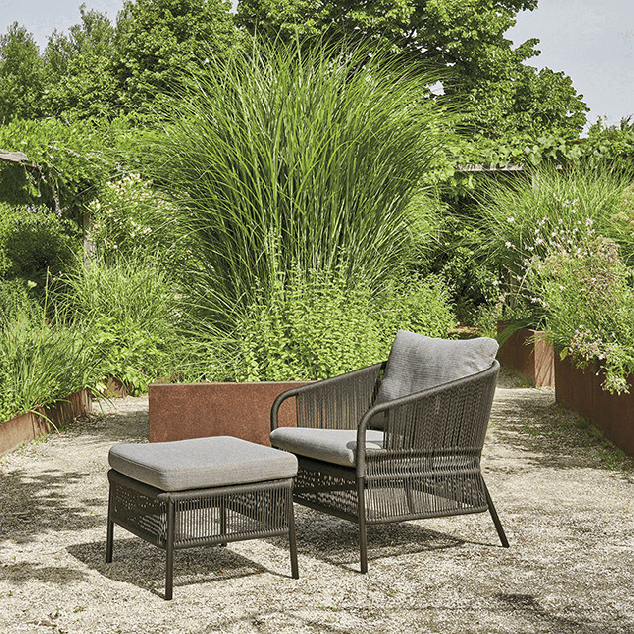 Cricket Pouf | Designed by Daniele Anki Gneib | Varaschin