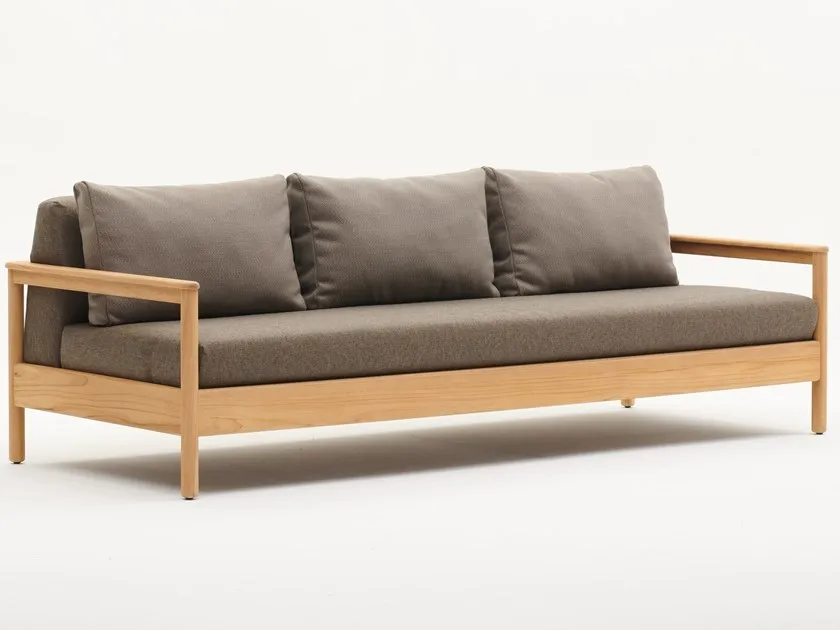 Bali Sofa | Designed by Alessandro Dubini | Varaschin
