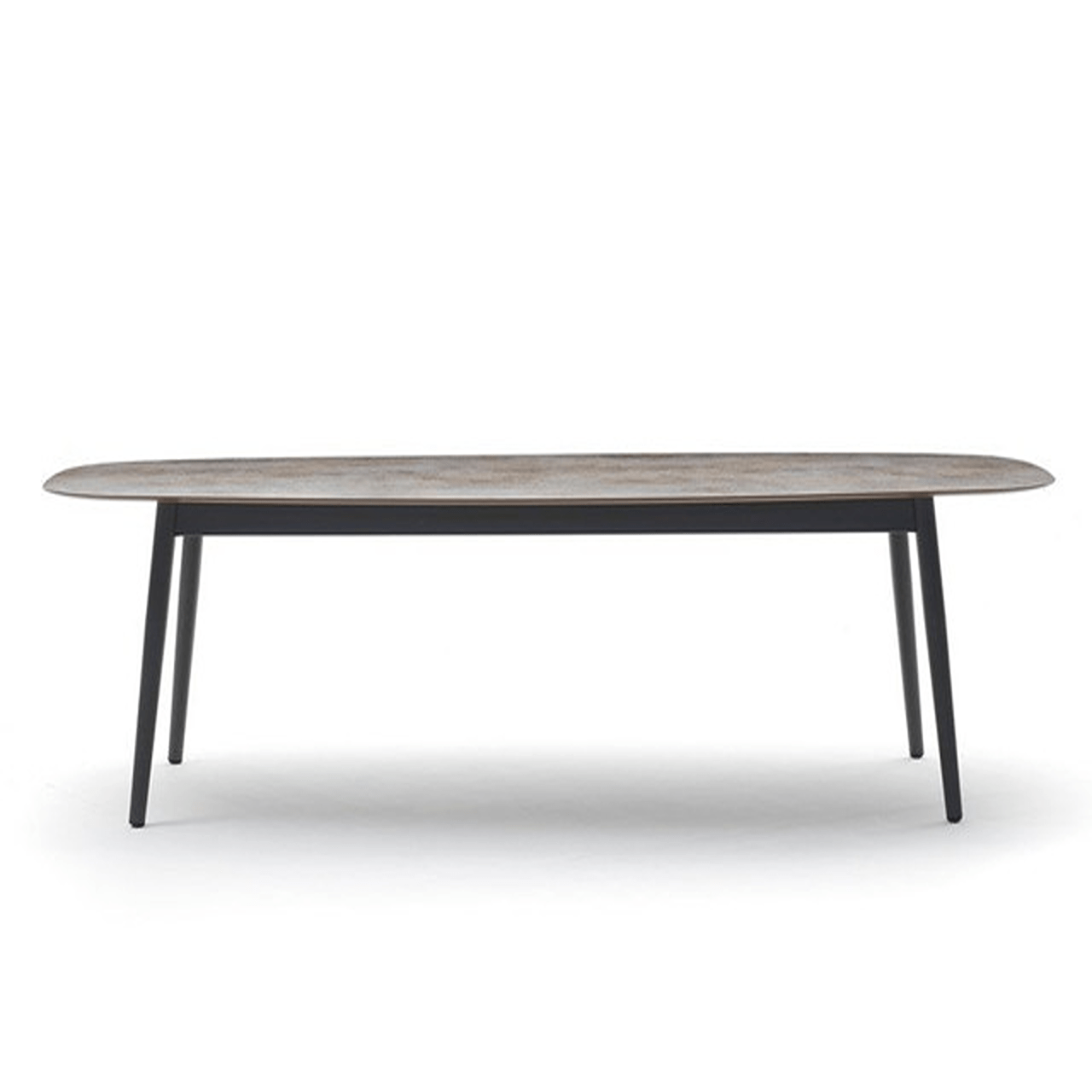 Ellisse Elliptical Dining Table | Designed by R&D | Varaschin