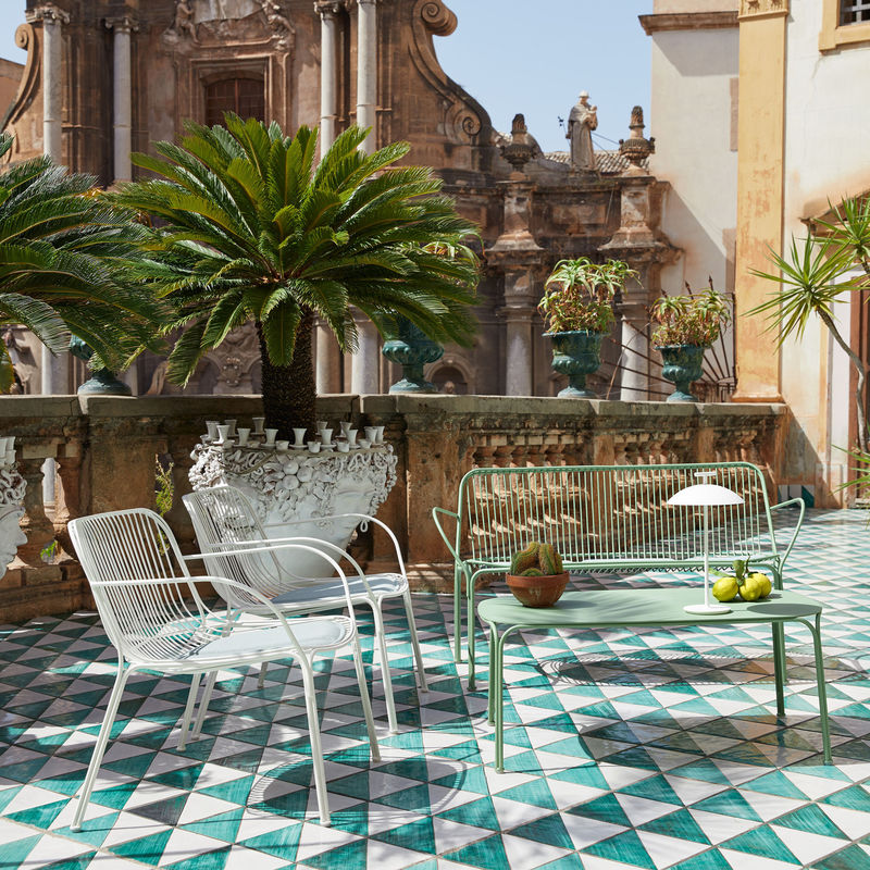 Hiray Coffee Table | Outdoor Furniture | Kartell