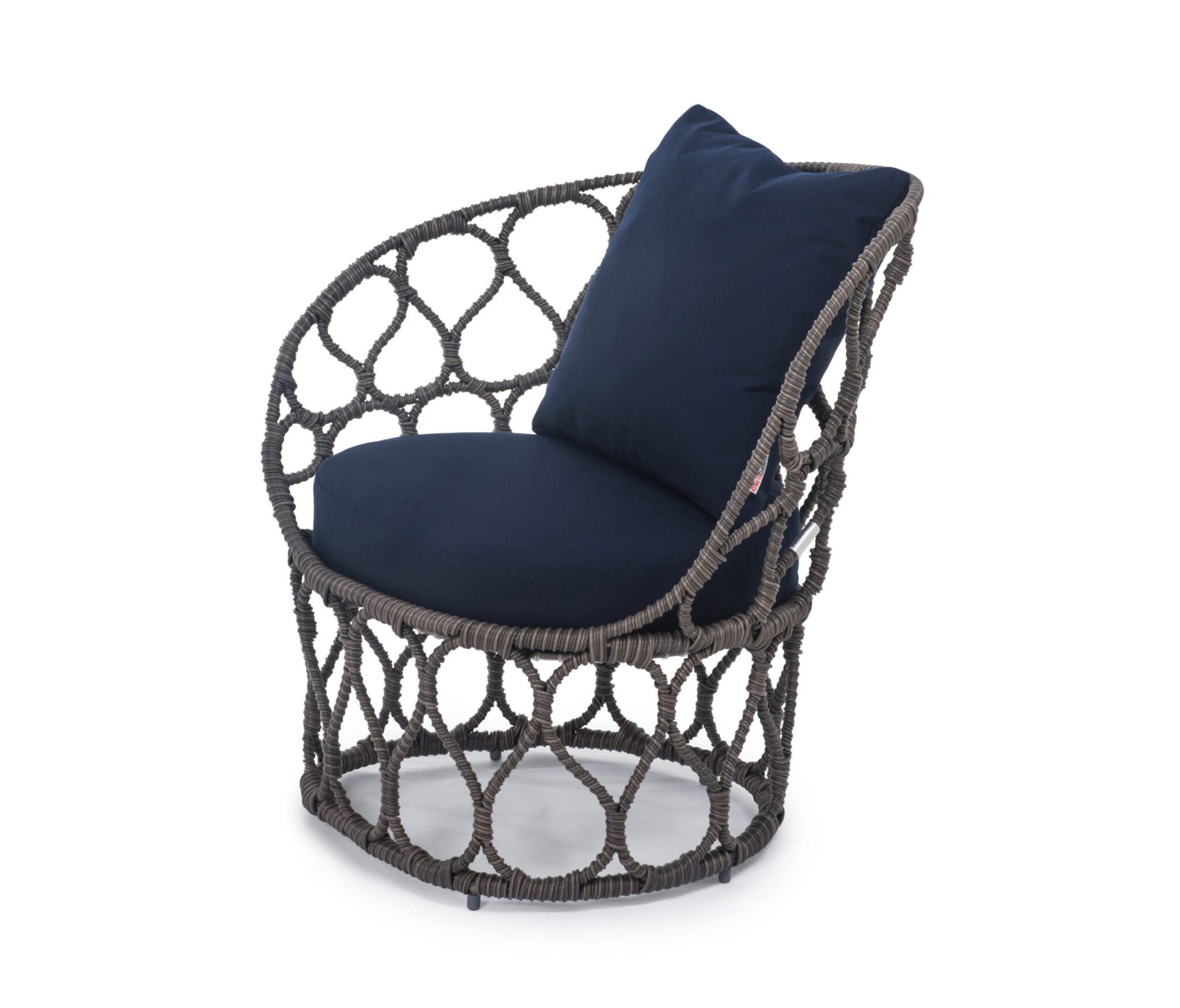 Forma Easy Armchair Petite | Outdoor | Designed by Federica Capitani | Kenneth Cobonpue