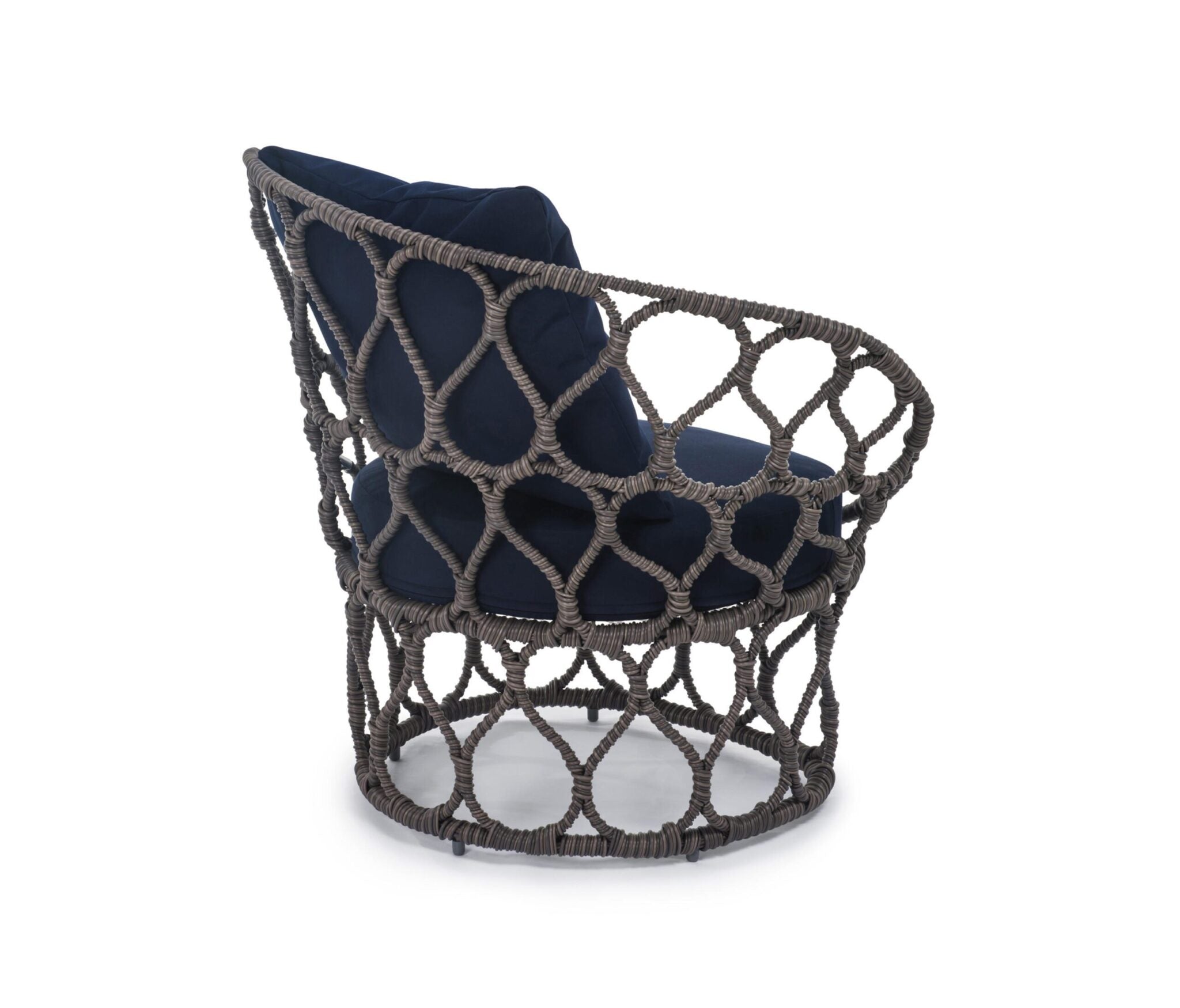 Forma Easy Armchair Petite | Outdoor | Designed by Federica Capitani | Kenneth Cobonpue
