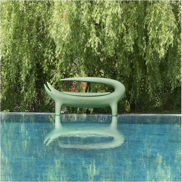Big Kroko Bench | Designed by Marcantonio | Slide Design