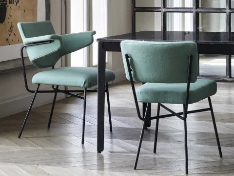 Neptunia Dining Chair with Armrests | Designed by B.B.P.R. | Arflex