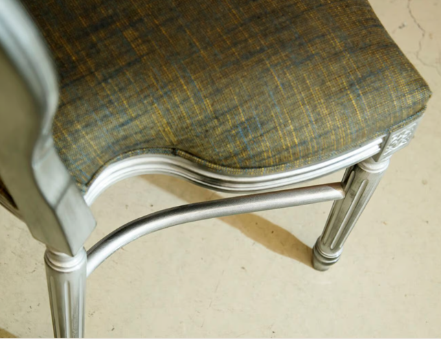 S 200 Amandine Medallion Dining Chair | Classic Contemporary Seating | Set of 2 | Modonutti