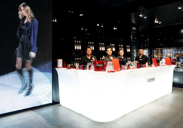 Break Bar Corner | Designed by Slide  | Slide Design