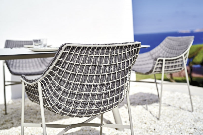 Summer Set Lounge Chair | Designed by Christophe Pillet | Varaschin