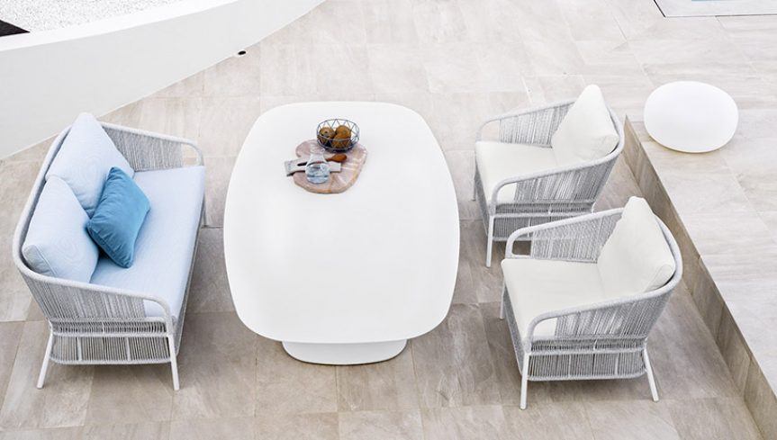 Cricket Lounge Armchair | Designed by Daniele Anki Gneib | Varaschin