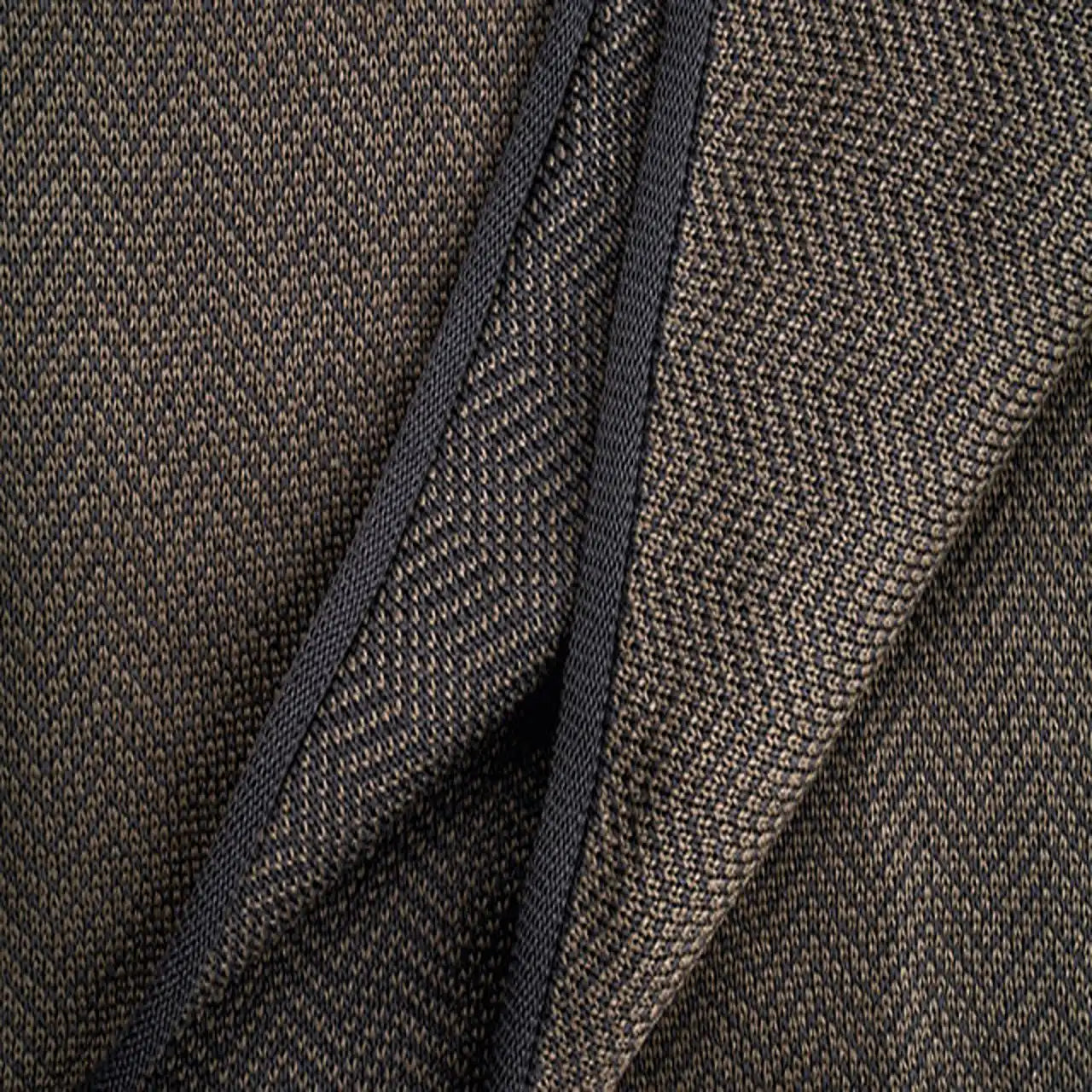 Trama Blanket Bronze Tabacco | Designed by R&D Varaschin | Varaschin